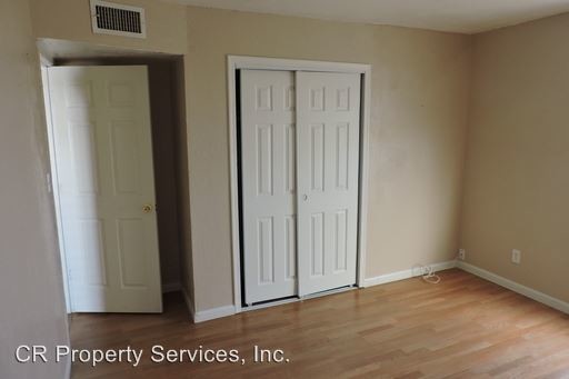 Building Photo - 125 S 95th St