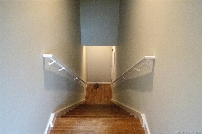 Foto del edificio - 23 S Main St