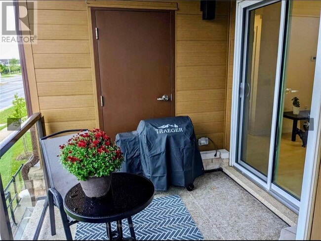 Photo du bâtiment - 2393 Bronte Rd