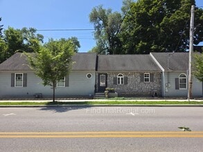 Building Photo - 158 B St