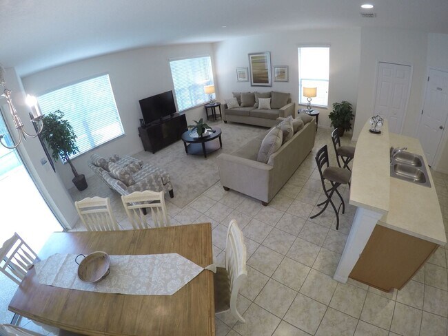 Building Photo - 230 Las Fuentes Dr