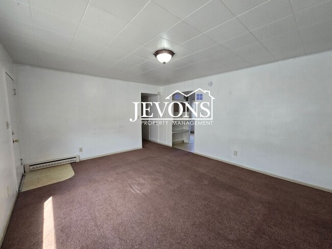 Building Photo - 619 S 10th Ave