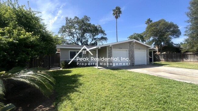 Foto del edificio - Charming 2 bd/1 ba Citrus Heights Duplex!