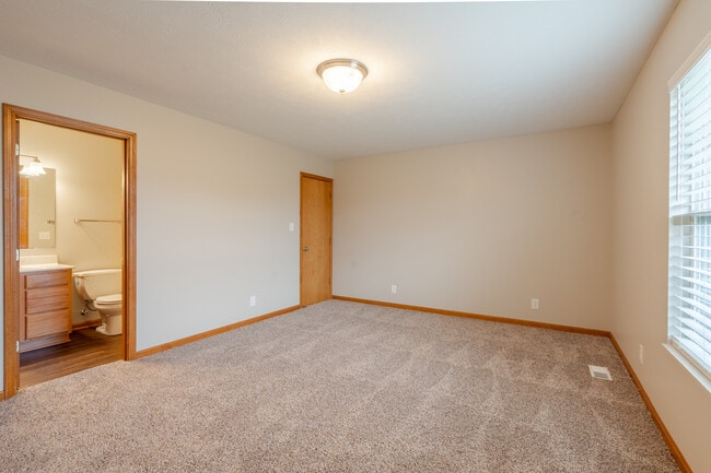 Building Photo - 12531 Kenai Dr