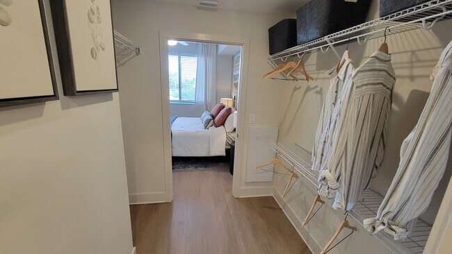 Foto del edificio - 6833 SW 28th Ter