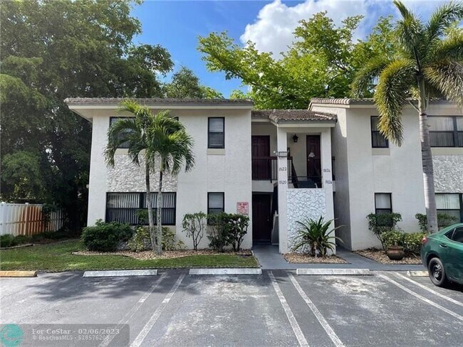 Building Photo - 11630 NW 26th Ct