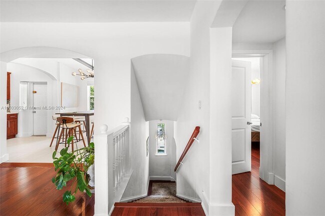 Foto del edificio - 305 NE 24th St