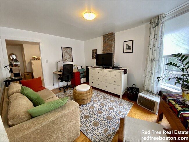 Building Photo - 17 Perry Street, Brookline, MA 02445 - 2 B...