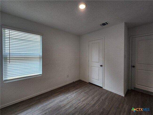 Building Photo - 434 Fairy Duster Dr