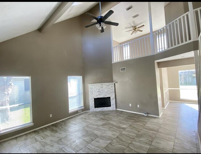 Building Photo - 19411 Stillhouse Dr