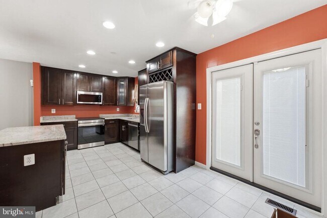 Foto del edificio - 10703 Campus Way S