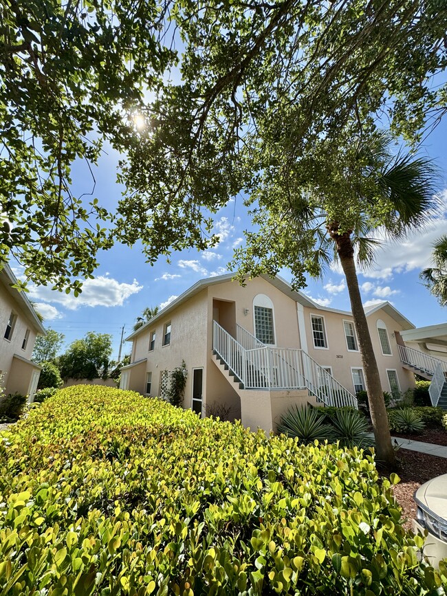 Building Photo - 26741 Little John Ct