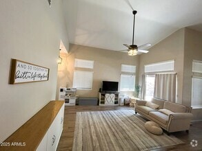 Building Photo - 9060 W Maui Ln