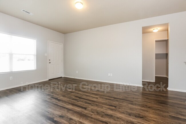Building Photo - 7016 Pearl Vly Cv