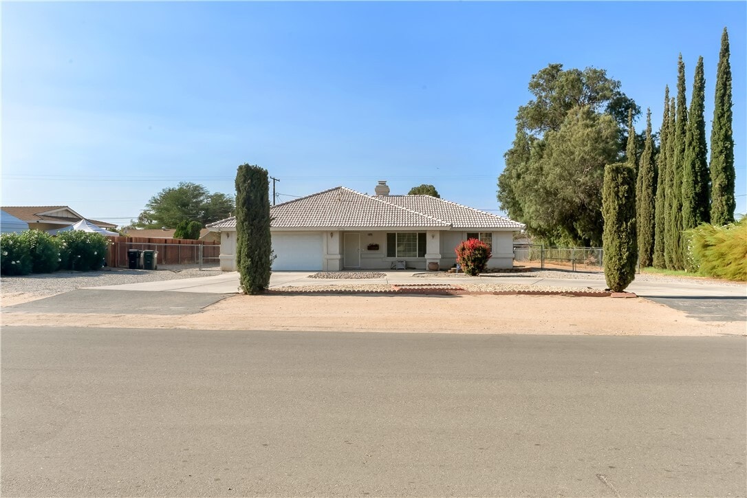 Primary Photo - 14776 Coalinga Rd