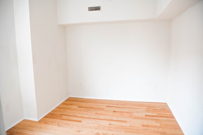 Foto del edificio - 767 S 15th St