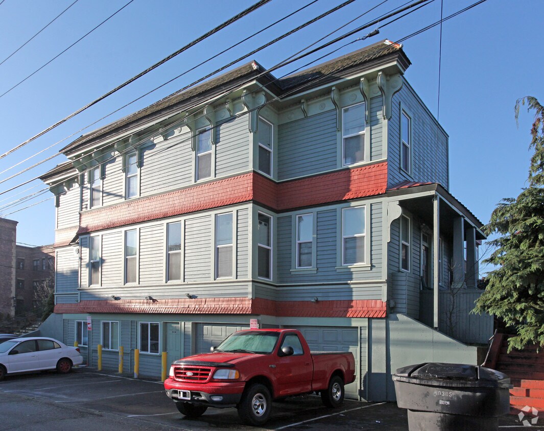 Building Photo - 811-813 S 11th St