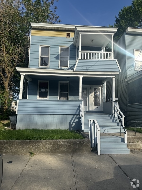 Building Photo - 184 N Lake Ave