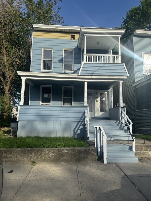 Primary Photo - 184 N Lake Ave
