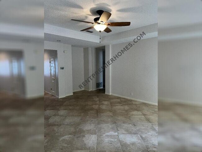 Foto del edificio - 224 Club View W