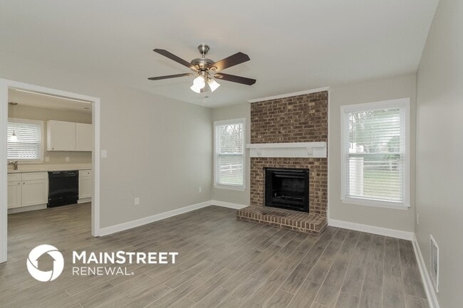 Building Photo - 7700 Hickory Hollow Ln