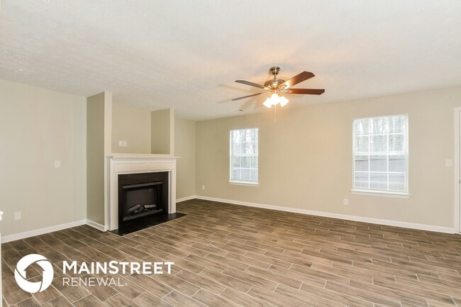 Foto del edificio - 7548 Garnet Dr