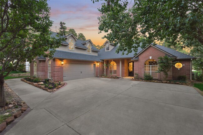 Building Photo - 16 Waterberry Way