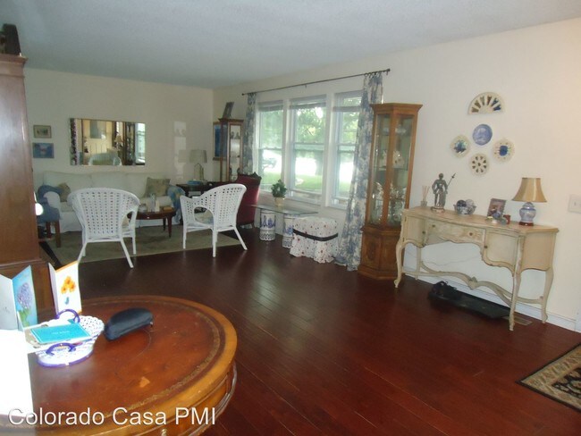 Building Photo - 3465 Oak Creek Dr E