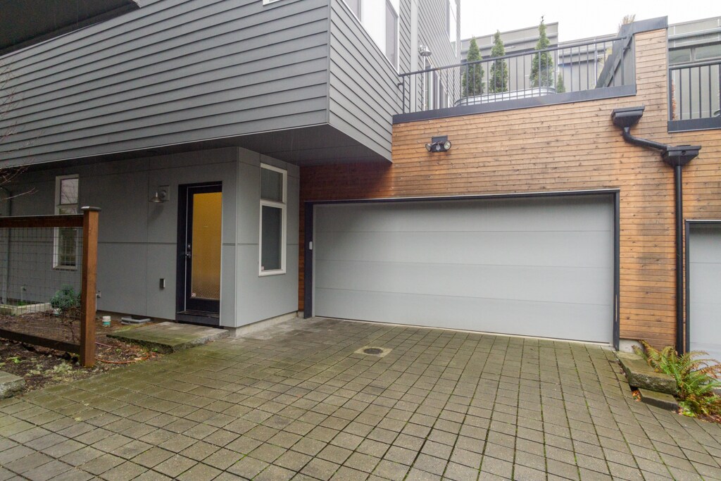 Foto principal - 130 21st Ave E