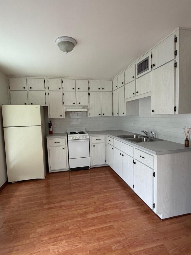 Cocina - 2609 Hillsdale Ave