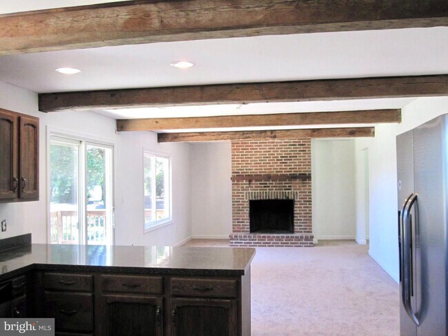 Foto del edificio - 25685 Edgeview Rd