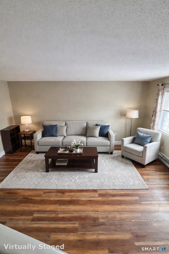 Foto del edificio - 100-112 N Turnpike Rd