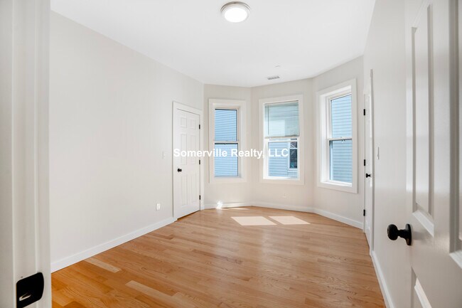 Foto del edificio - 27 Linden St