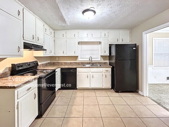 Foto del edificio - 3780 Cedar Hurst Way