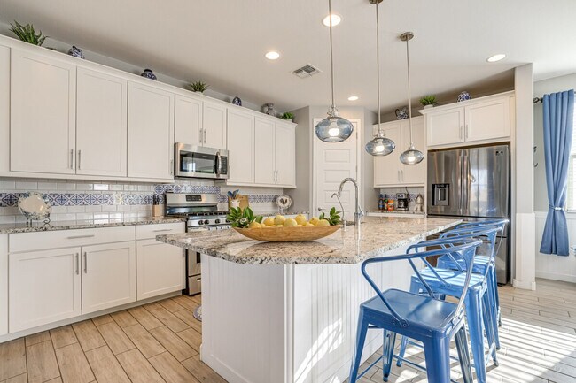 Foto del edificio - 417 E Emerald Dr