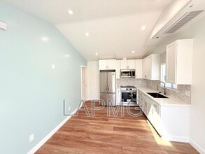 Building Photo - 10839 Fellows Ave