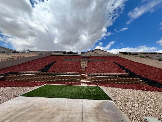 Building Photo - 1955 Castle Peak Loop NE