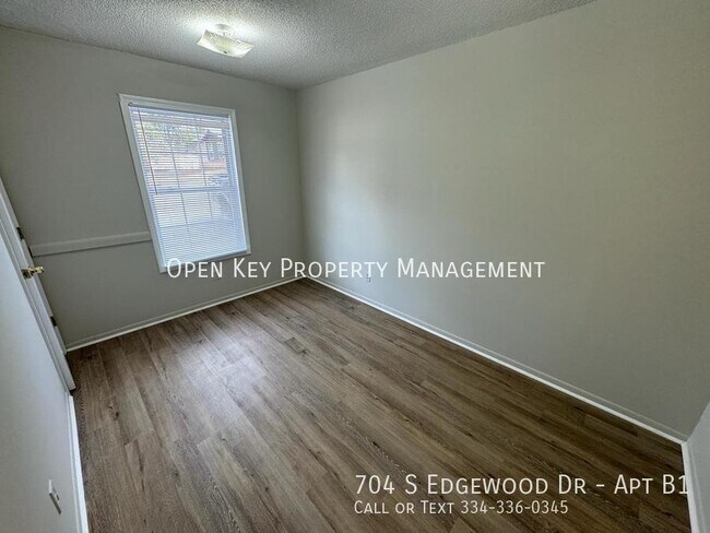 Foto del edificio - 704 S Edgewood Dr