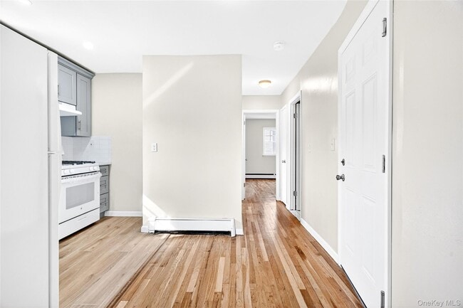Building Photo - 3615 Eastchester Rd