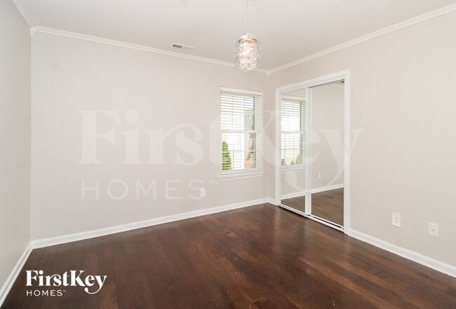 Foto del edificio - 749 Spinning Wheel Point