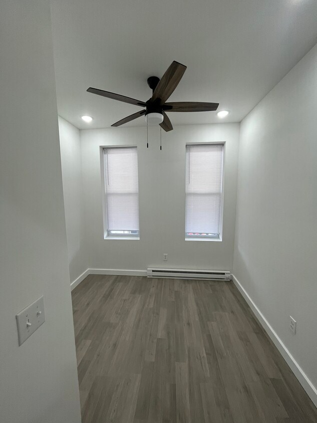 Building Photo - 6056 W Girard Ave