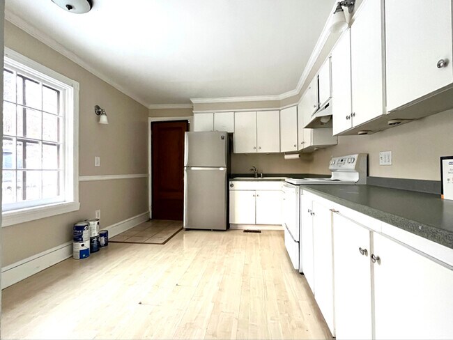 Foto del edificio - 155 E Main St