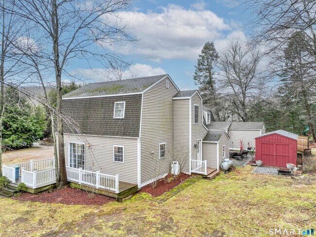 Foto del edificio - 8 Oak Tree Ln