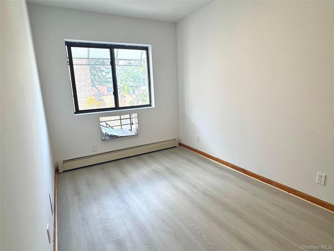 Foto del edificio - 104-19 43rd Ave