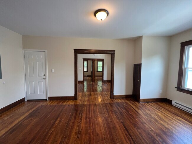 Dining Room - 3007 S Main St