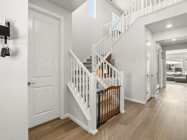 Foto del edificio - 3424 N Grand Baker Ct
