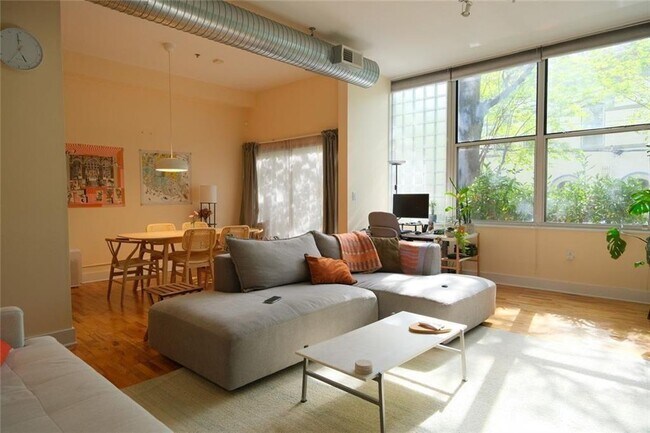 Foto del edificio - 15 Waddell St NE