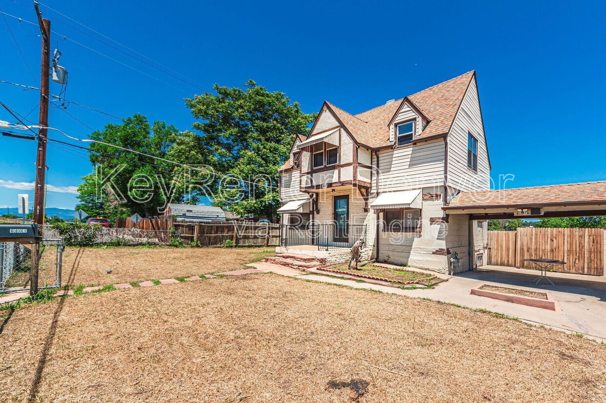 Primary Photo - 6801 Irving St