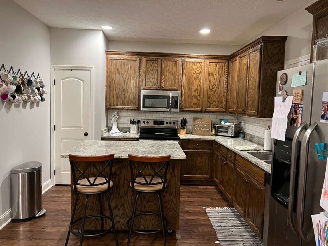 Updated Duplex in Auburn! - Updated Duplex in Auburn!