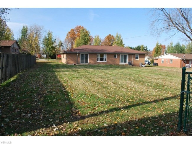 Building Photo - 2515 Deborah Dr